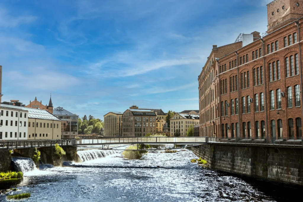 Bild på Motala ström som flyter igenom Centrala Norrköping